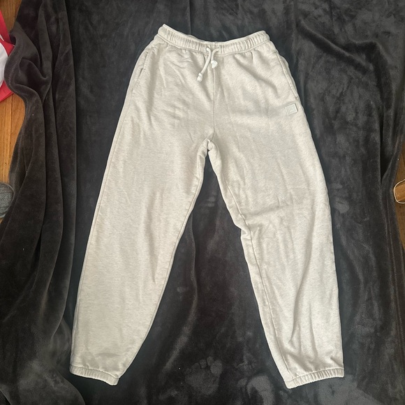 Xs light cream Jogger Pants in excellent condition - Picture 4 of 13